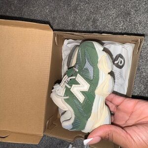 Toddler new balance tennis shoes